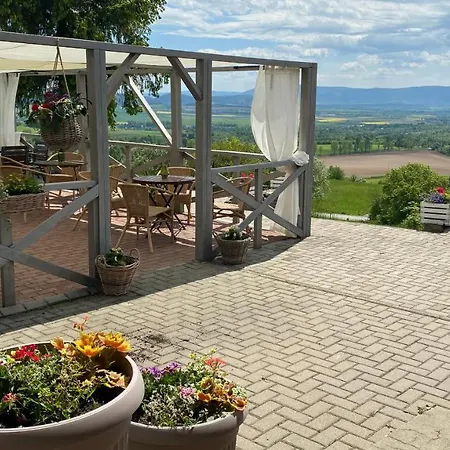 Bed & Breakfast Dom Krawca,schneiderbaude Klodzko