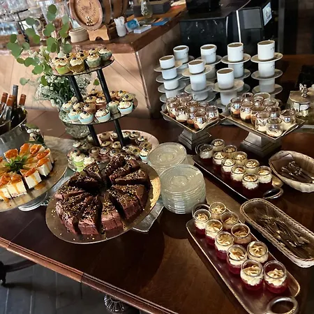 Frühstückspension Dom Krawca,schneiderbaude 3*